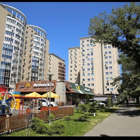 Студия В Стиле Loft В Центре Города Almatý Exterior foto